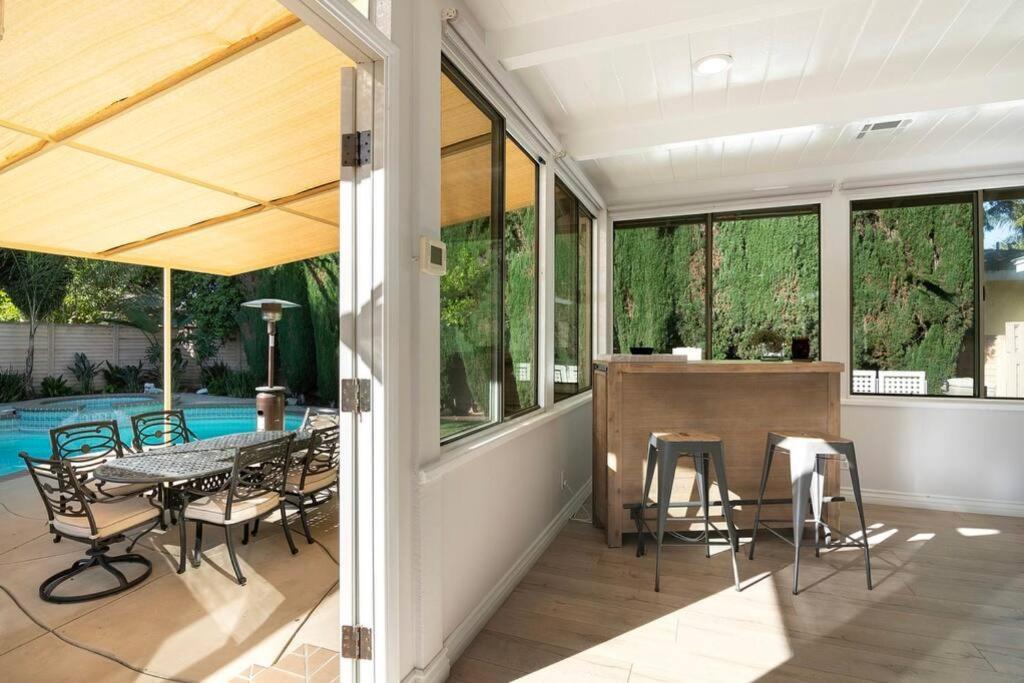 Large Home With Pool + Jacuzzi Los Angeles Bagian luar foto