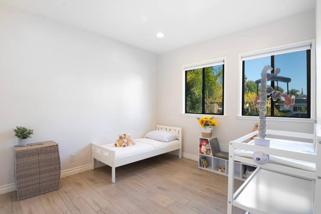 Large Home With Pool + Jacuzzi Los Angeles Bagian luar foto